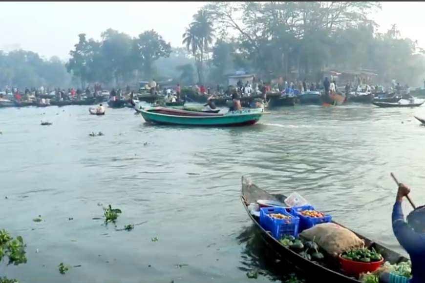 Boithakata Bazar - One of the largest floating wholesale markets of the world – GetBengal story